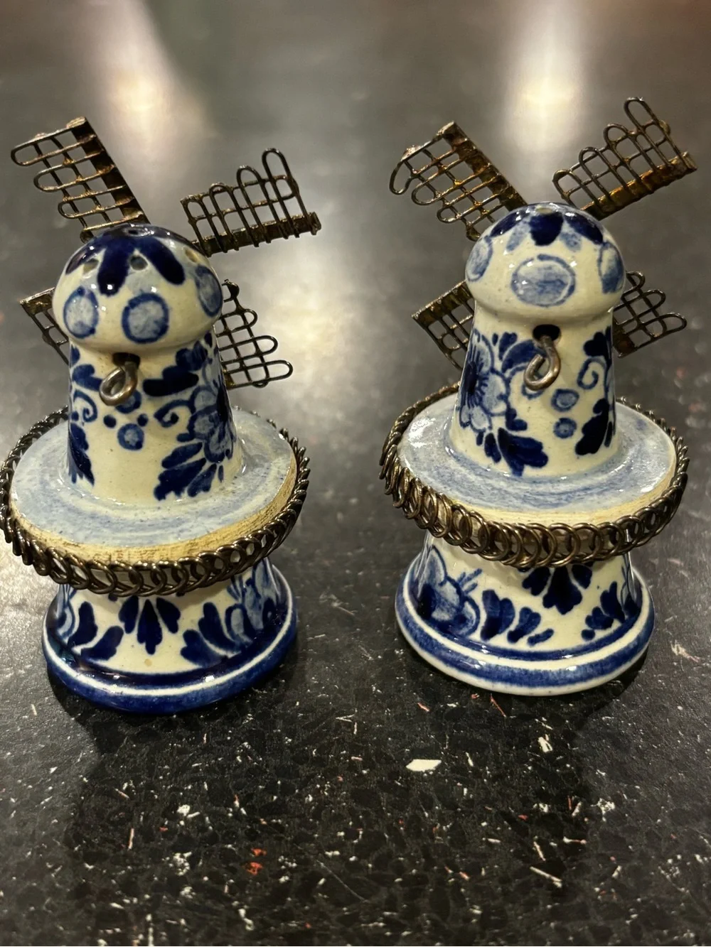 made in Holland- Delfts Salt/ Pepper Shakers Antiq Blue-Wh Ceramic Windmill set
